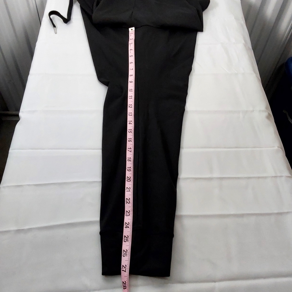 Halara Softlyzero Joggers - image 12